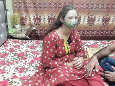 Desi aunty fucks pizza delivery boy in doggy style - hindi audio xxx